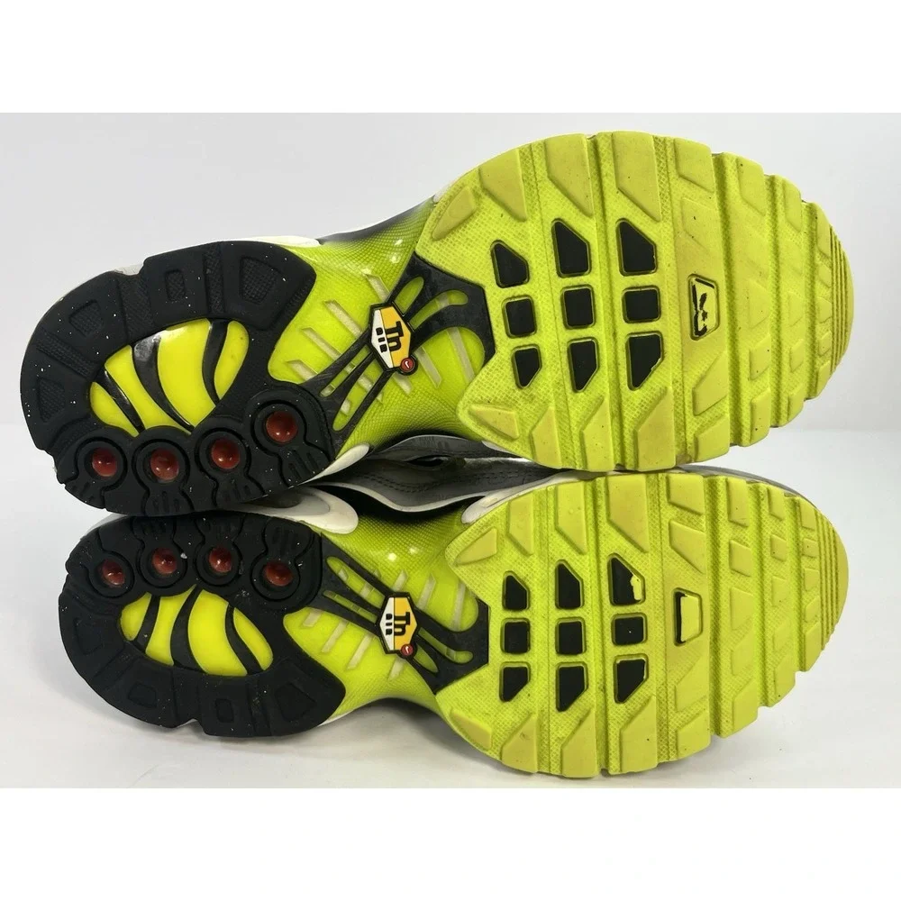Nike Air Max Plus Platinum Grey GS Youth Size 6.5Y Women's 8 CD0609-015